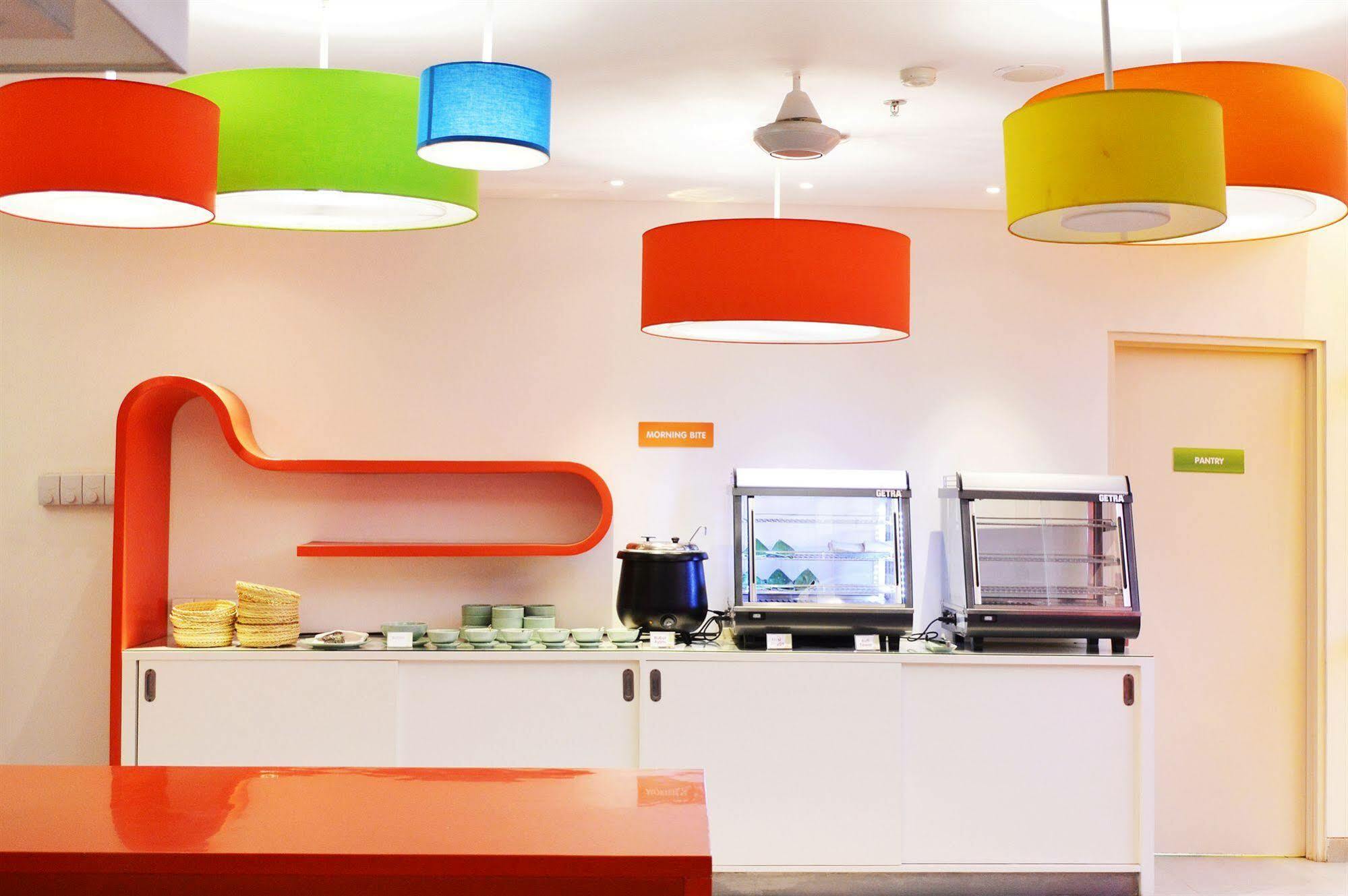 POP! Hotel Denpasar Buitenkant foto