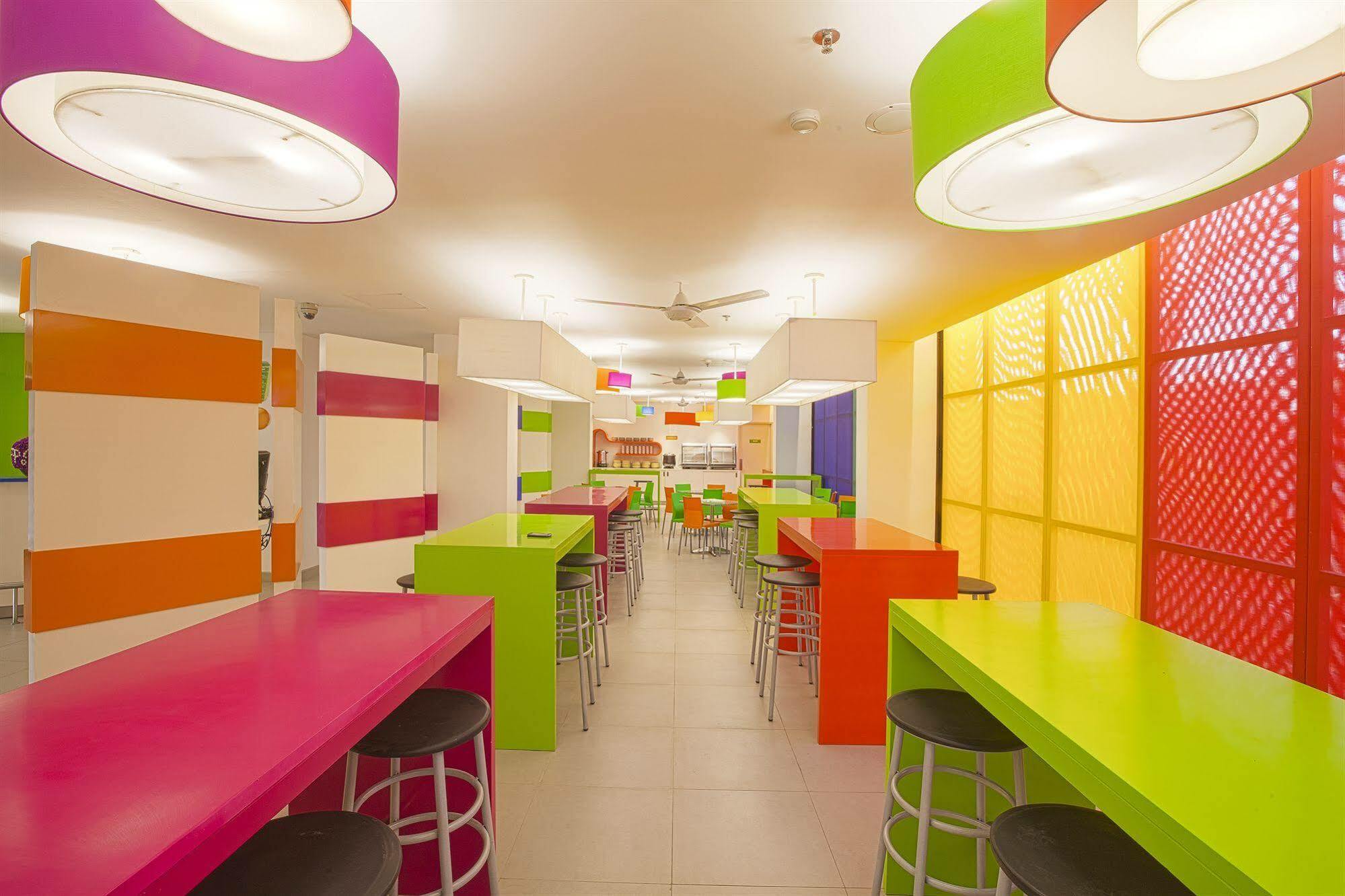 POP! Hotel Denpasar Buitenkant foto